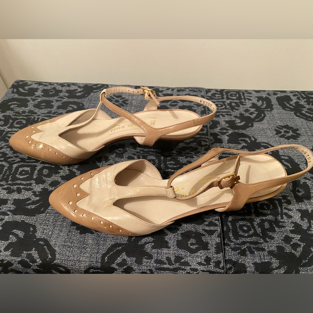 Vintage Bruno Magli sling back heels cream/tan, size 8M